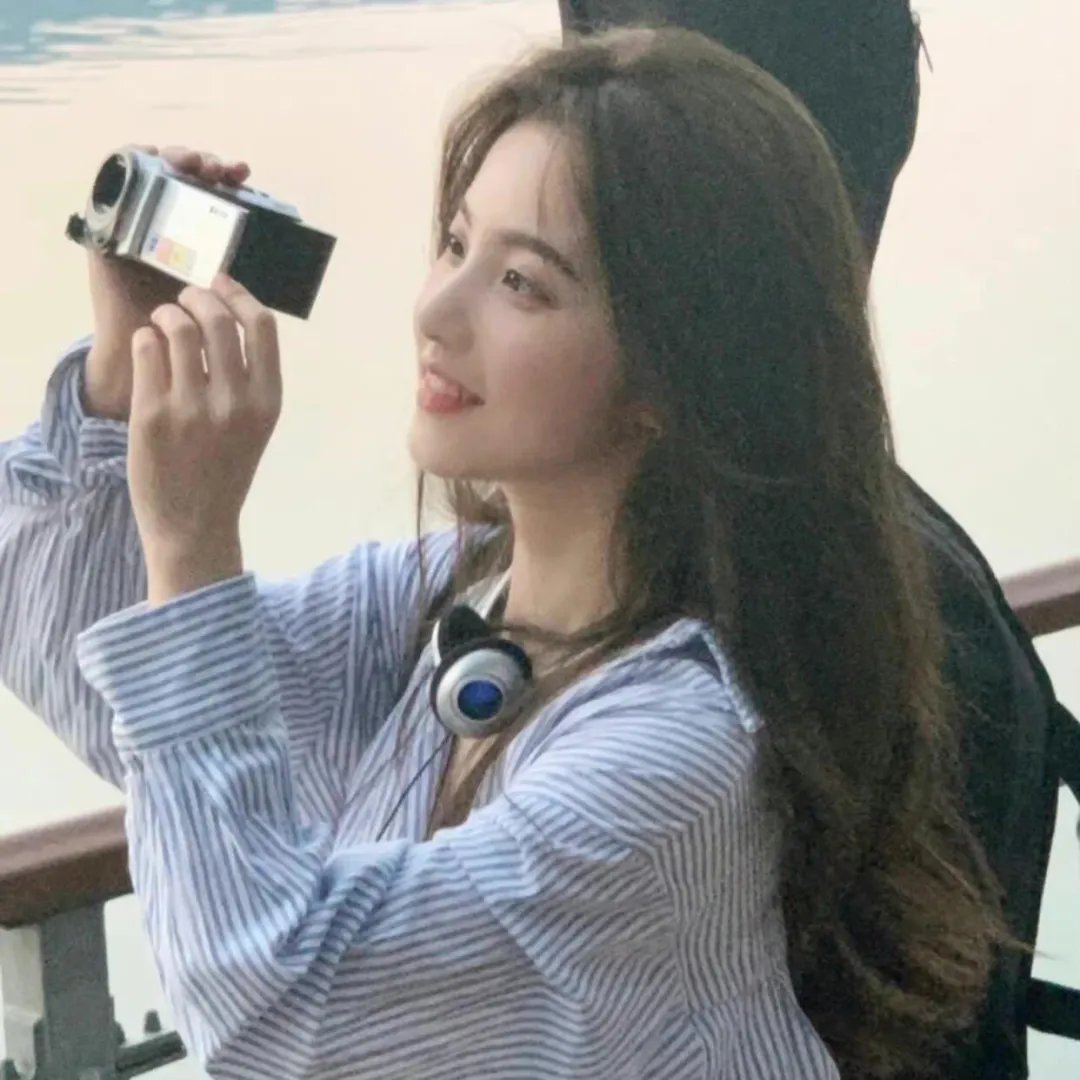 给小妹加卤蛋，我有震惊崇拜系统